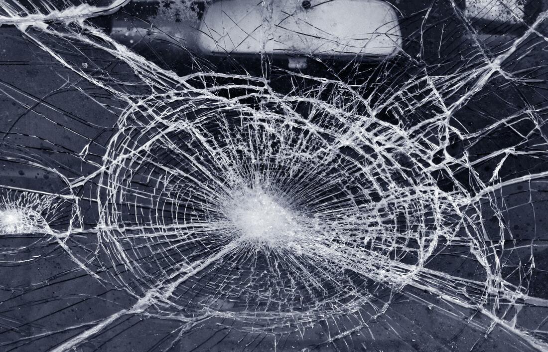 this image shows car window repair in irvine, california